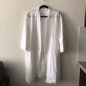 White coverup / robe
